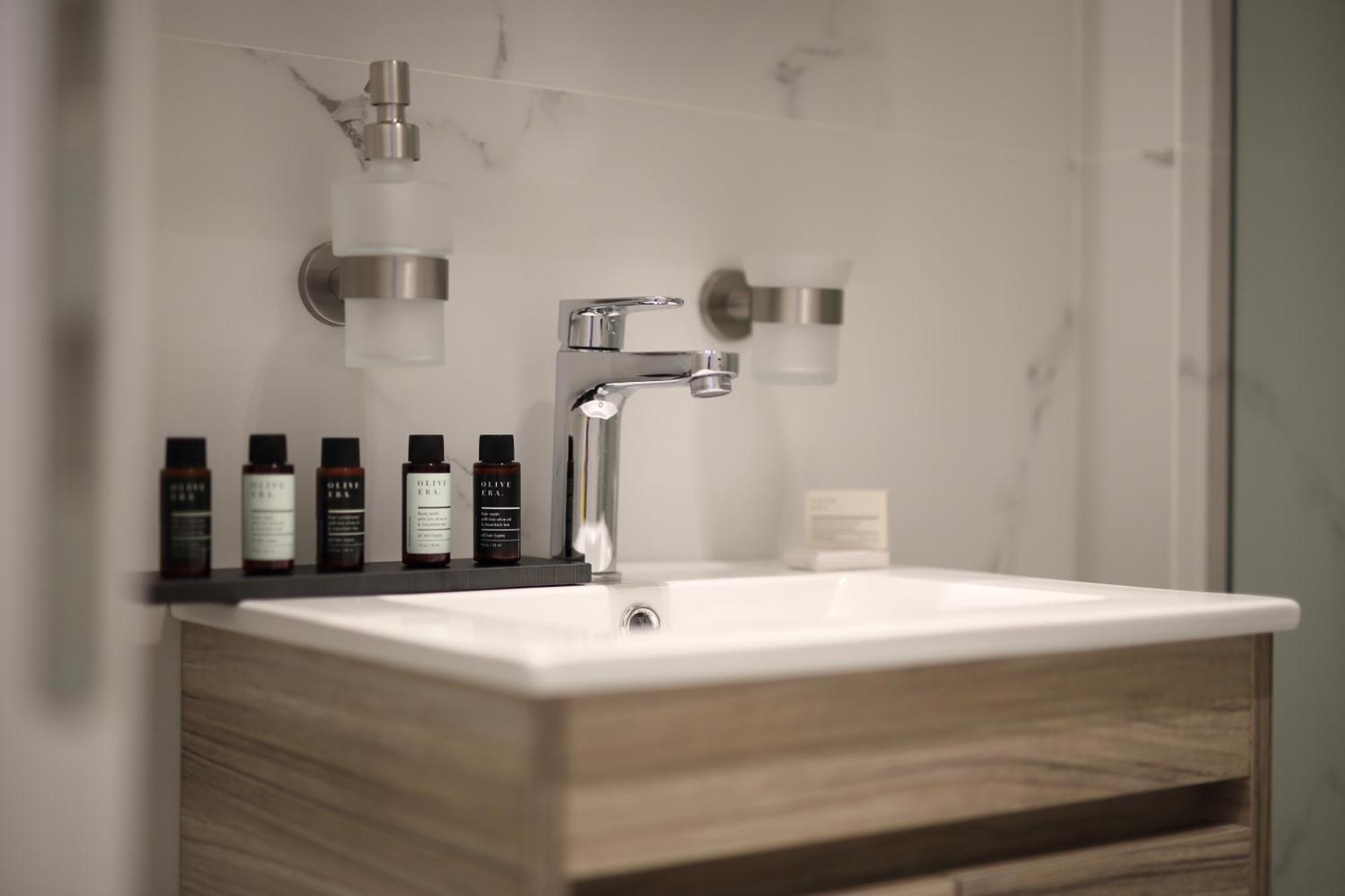 Hestia - Romvis 9 Aparthotel Athens Ngoại thất bức ảnh