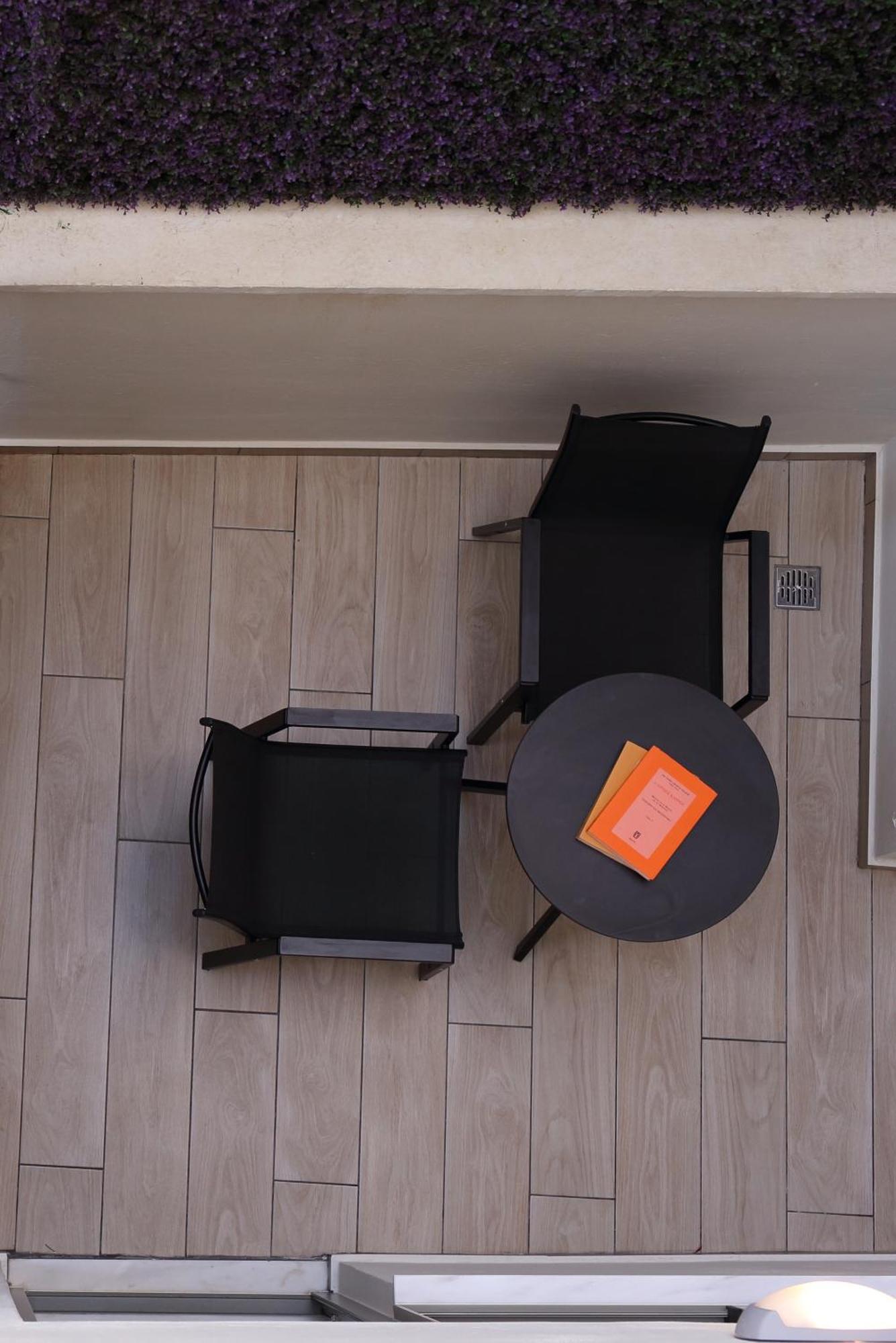 Hestia - Romvis 9 Aparthotel Athens Ngoại thất bức ảnh